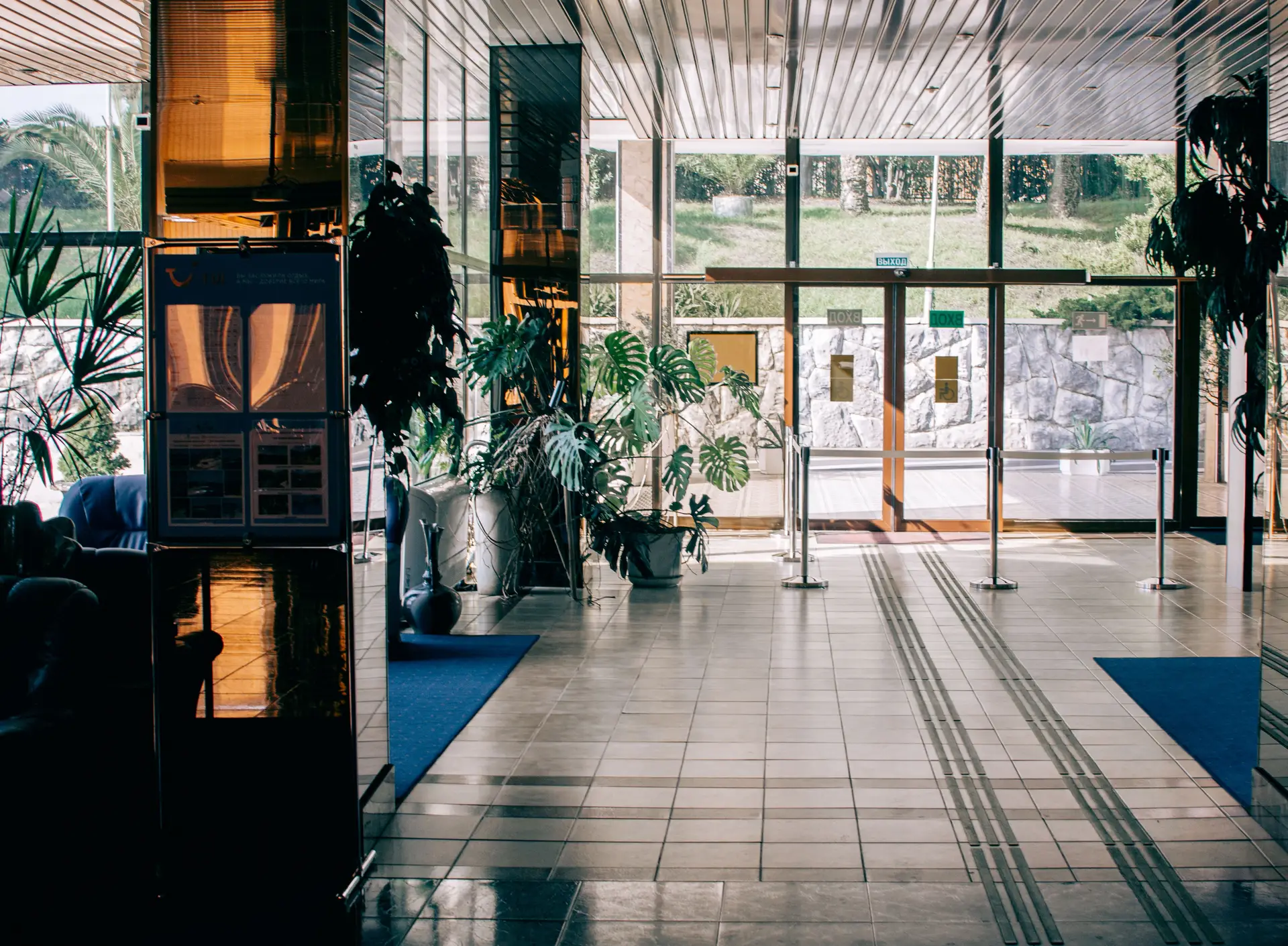 Contemporary hotel architecture of PraverianHotelStay